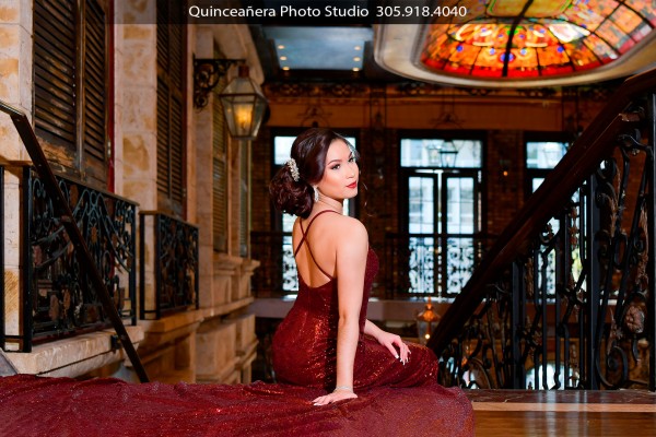Experience the Magic: Captivating Quinceanera Photos